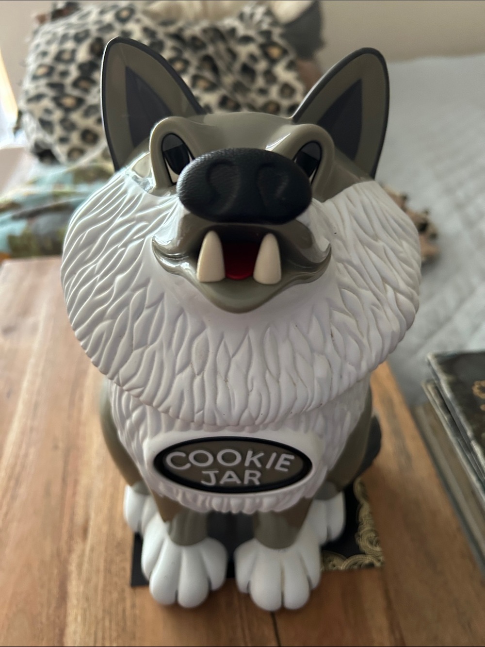 Wolf Cookie Jar - Gray and White  Novelty he howls see video
